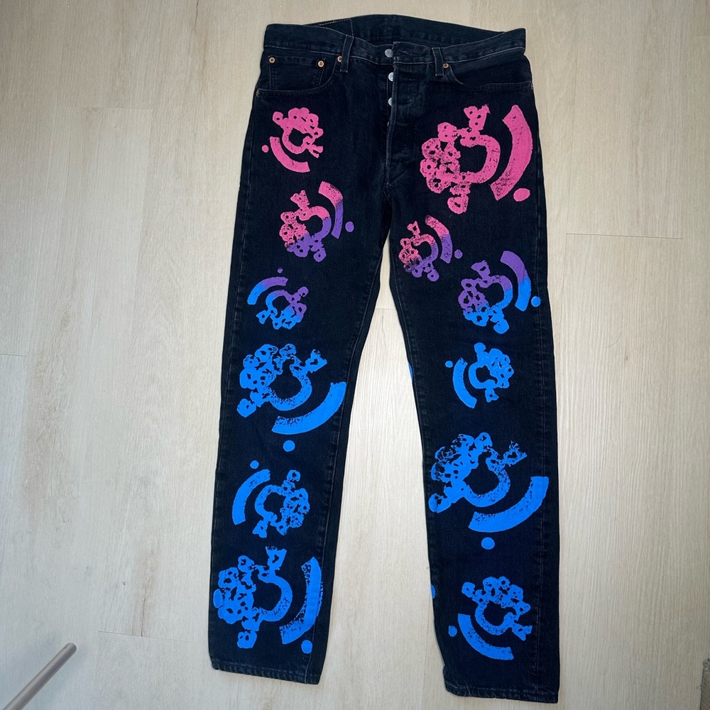 Levi's Black Jeans with Pink Graphic Back Detail